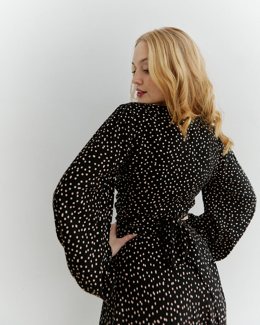 Meij-Katja Wrap Blouse (polka dots black), puffy sleeves