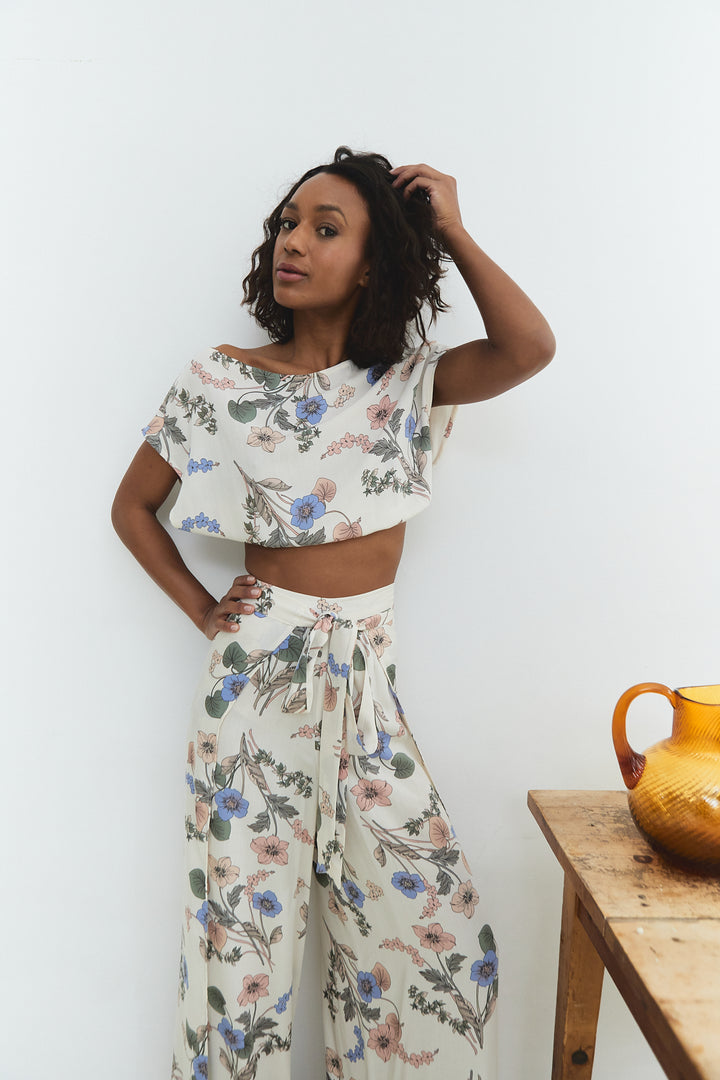 Adina Short Sleeve Crop Top Flowery