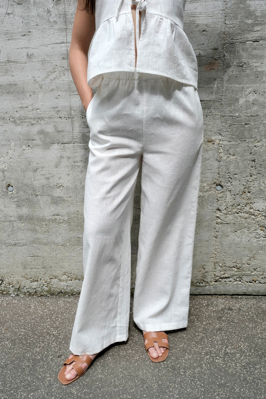 Set Odette Vest and Karizza Straight Pants White Linen