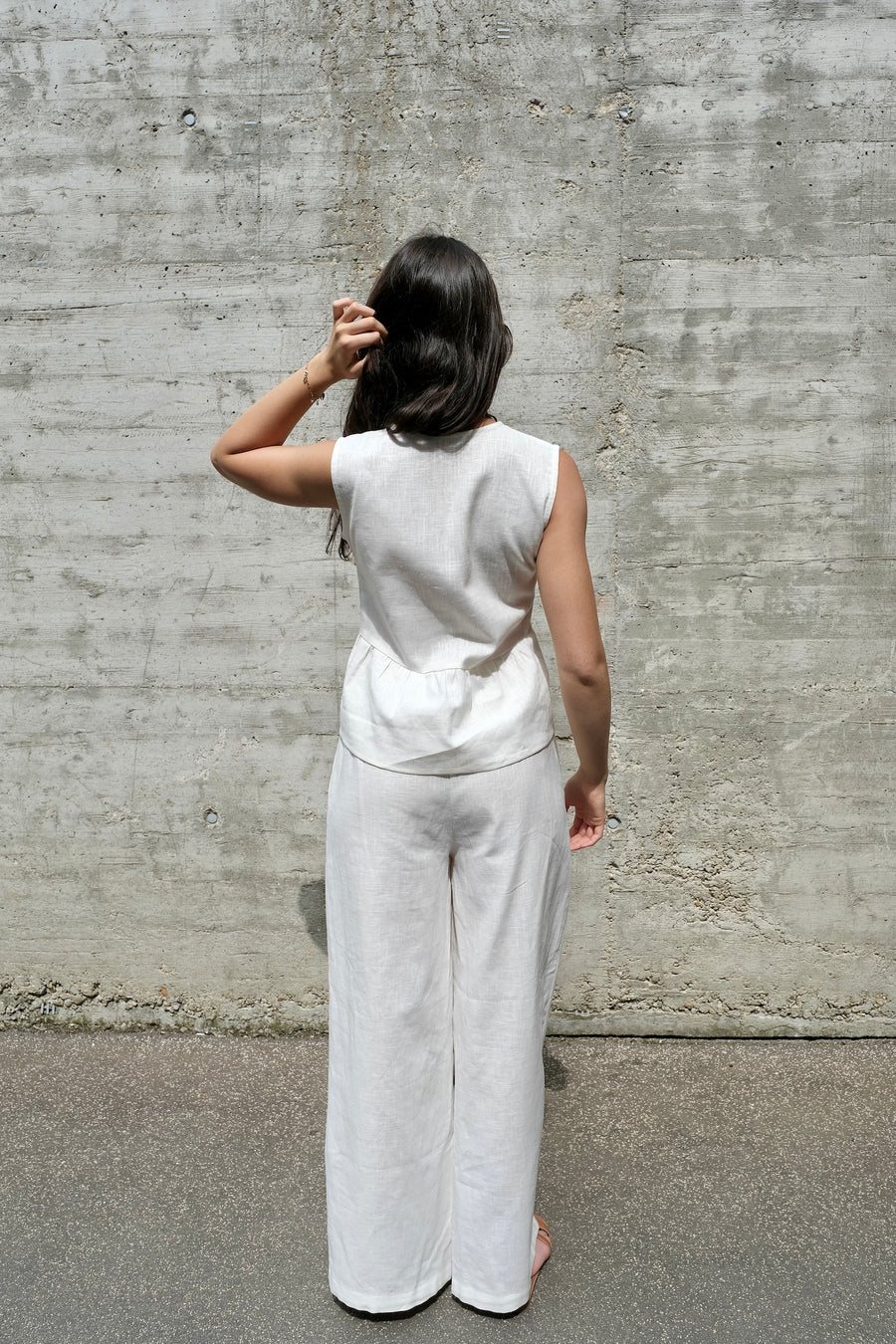Set Odette Vest and Karizza Straight Pants White Linen