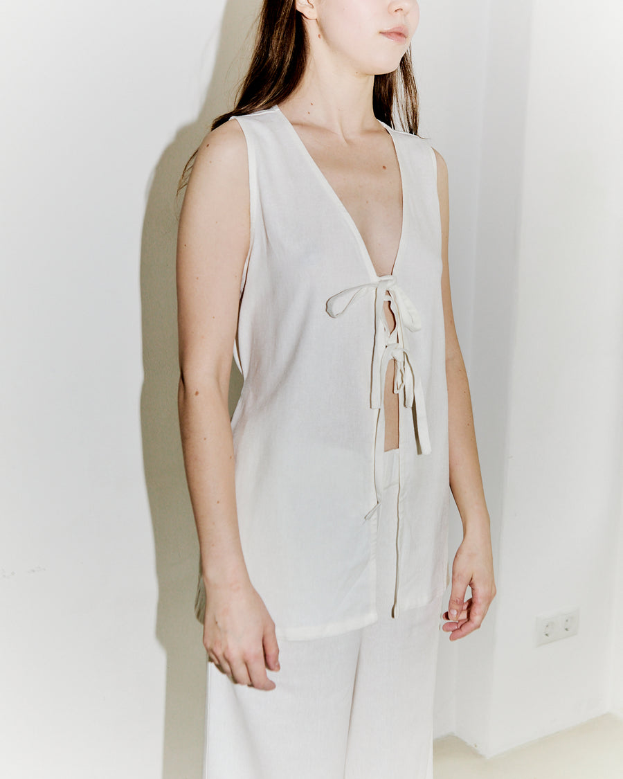 Odette Vest White Linen