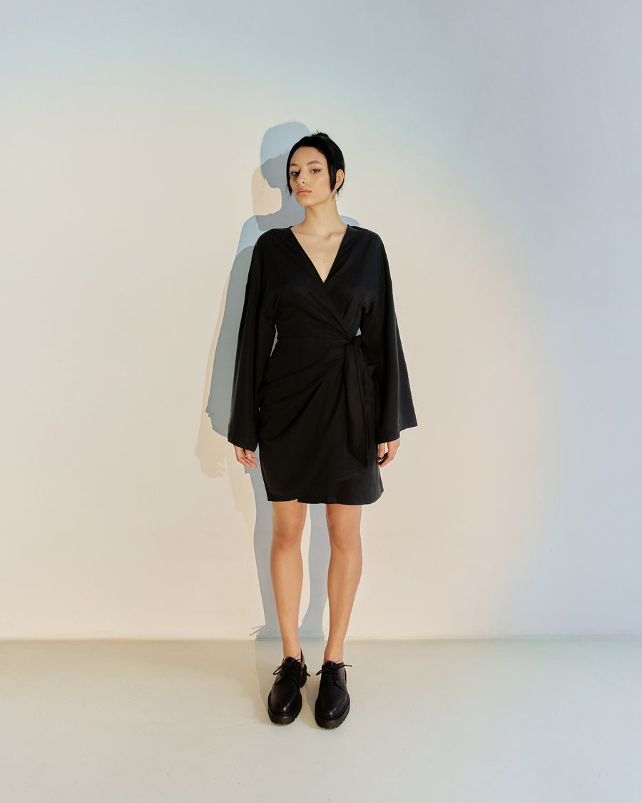 Meij-Aiya Kimono Wrap Dress (black)